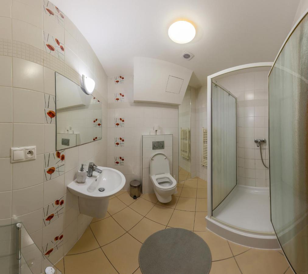 Apartmanovy Dom Fatrapark 1 S Wellness - Hlavna Recepcia Rózsahegy Kültér fotó