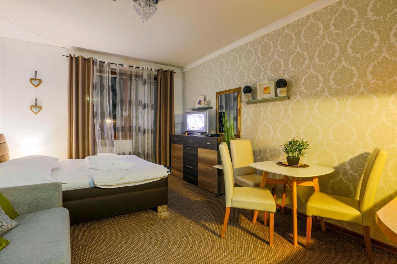 Apartmanovy Dom Fatrapark 1 S Wellness - Hlavna Recepcia Rózsahegy Kültér fotó