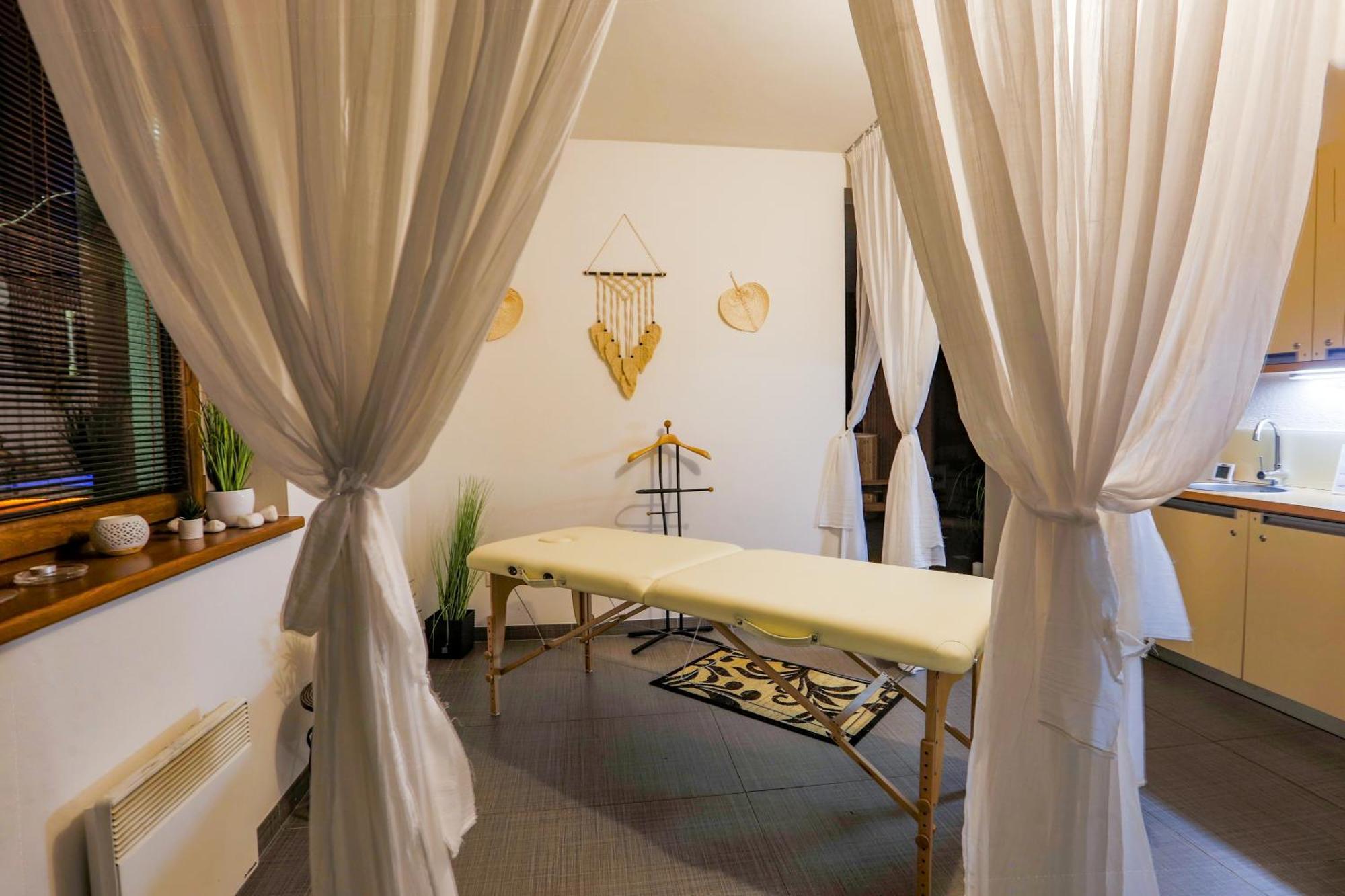 Apartmanovy Dom Fatrapark 1 S Wellness - Hlavna Recepcia Rózsahegy Kültér fotó